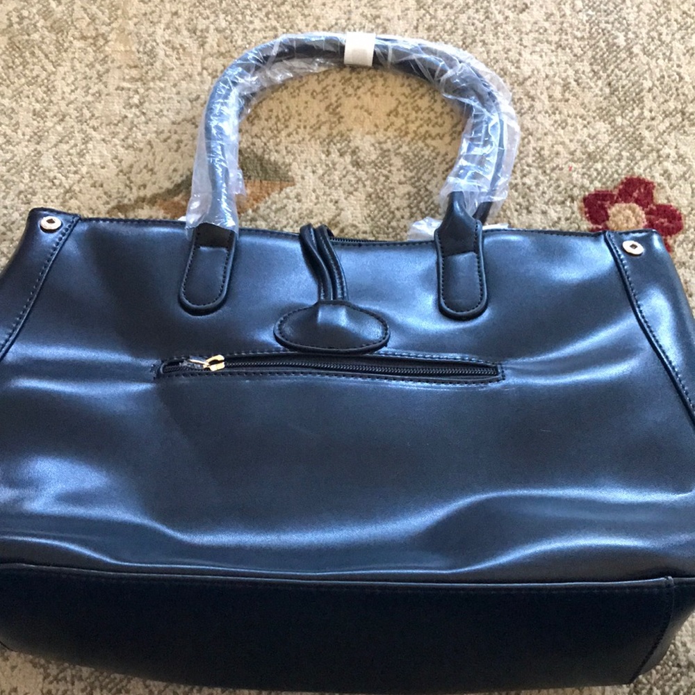 4 for $15 Black purse - Picture 2 of 3